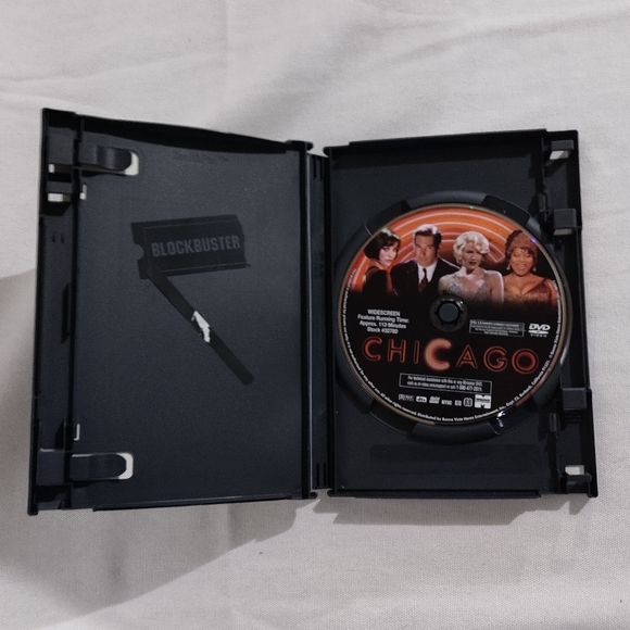 Chicago Wide Screen Edition Miramax Films Rated P 13 - Picture 3 of 3